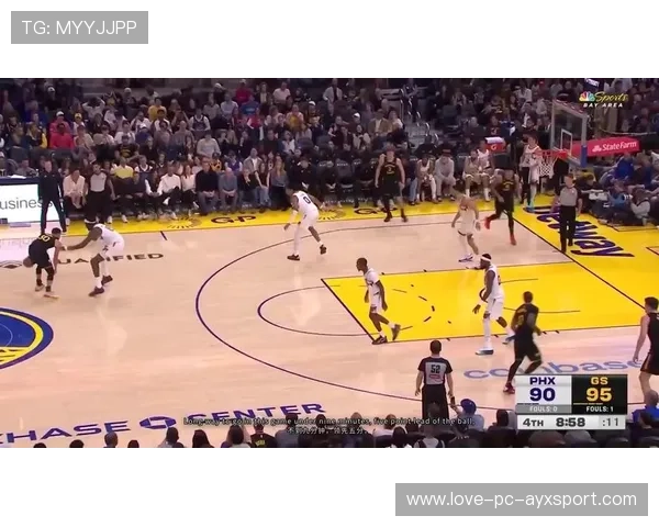 勇士库里后撤步三分再现丝滑手感