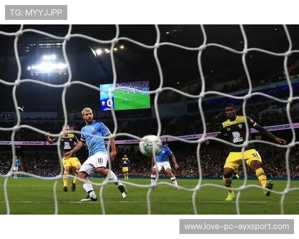 曼城切入禁区的精准配合屡次见效